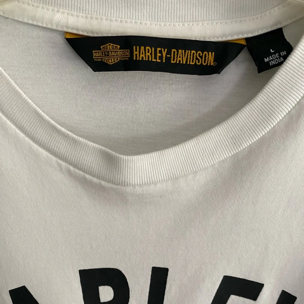 Harley-Davidson White Tee with Brick Red Orange and Black Design L - Picture 3 of 4